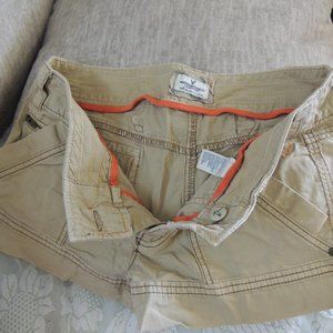 American Eagle Outfitters khaki shorts size 6